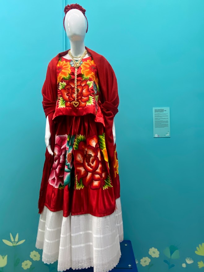 mostra Frida Kahlo Roma_abito 1